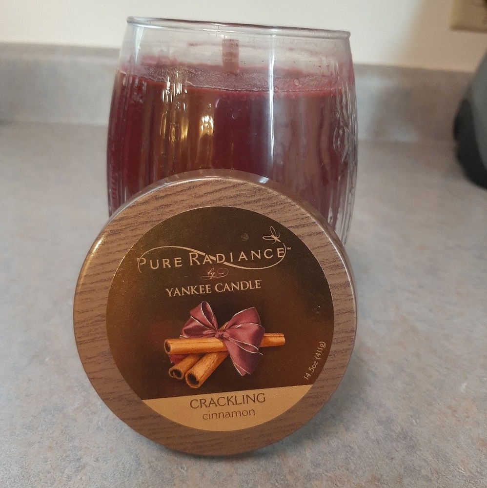 Pure Radiance by Yankee Crackling Cinnamon Candle